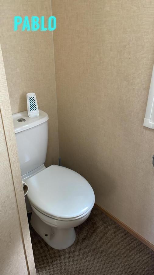 Towyn Six Berth En Suite Caravan Рил Екстериор снимка