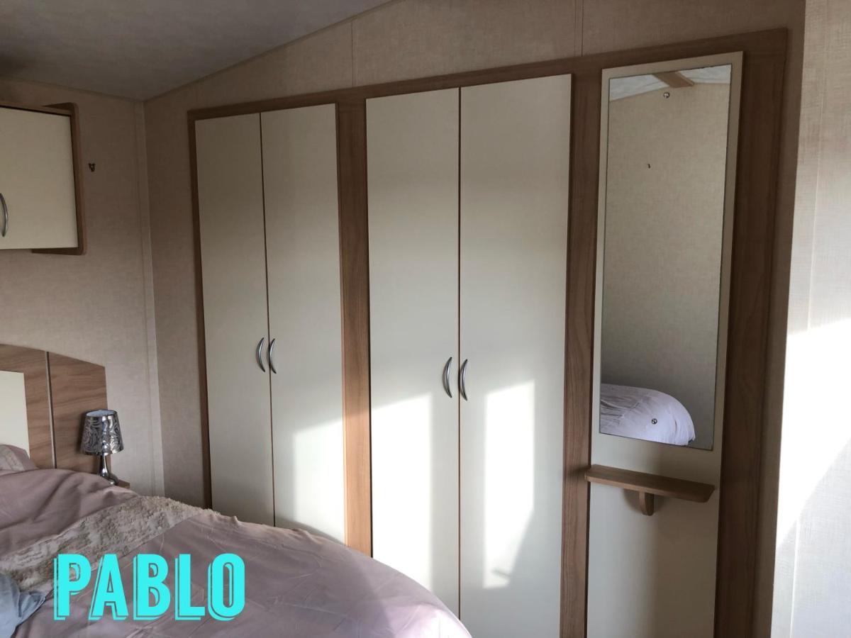 Towyn Six Berth En Suite Caravan Рил Екстериор снимка