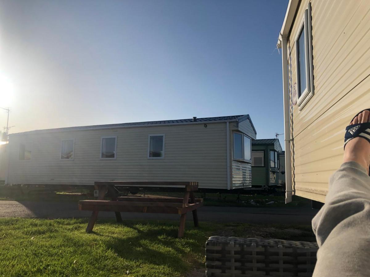 Towyn Six Berth En Suite Caravan Рил Екстериор снимка