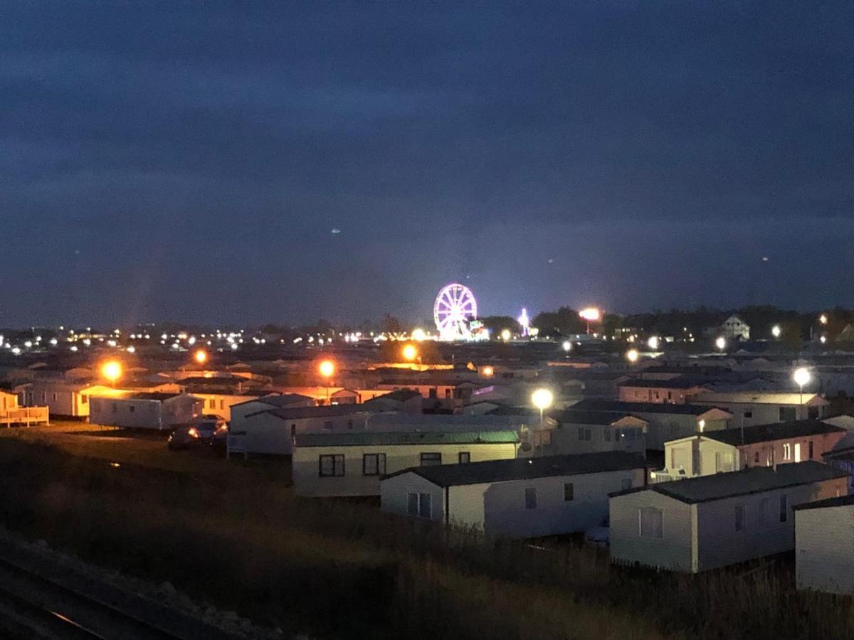 Towyn Six Berth En Suite Caravan Рил Екстериор снимка